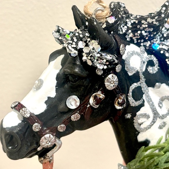Holiday Horses: “Sleigh Bells". Decorated horse ornament in handcrafted designs. - Picture 14 of 15